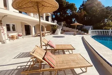 Villa Stunning Seaview House Near